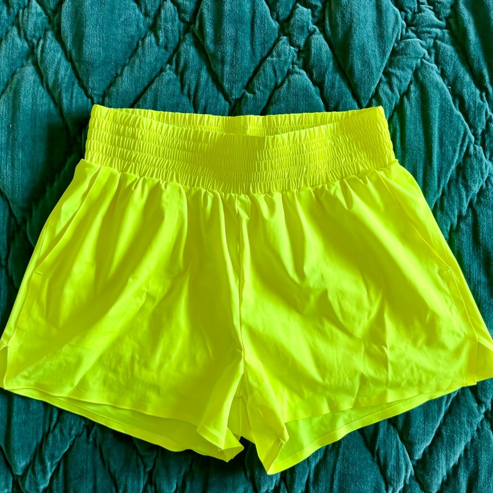 Zyia Active Neon Lime Finesse Shorts, Size L